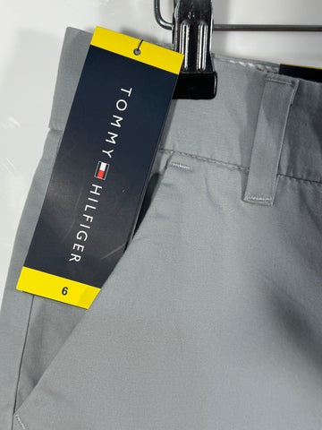 Pantaloni scurți Tommy Hilfiger marimea M damă