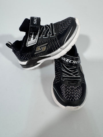 Adidasi Skechers lights marimea 22 copii