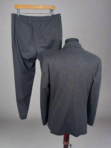 Costum Hugo Boss Japanese Jersey Stretch Slim fit elastic de toamna- iarna marimea M barbat