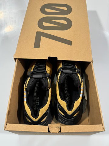 Sneakers Adidas Yeezy Boost 700 MNVN Honey Flux marimea 43,1/3 barbat