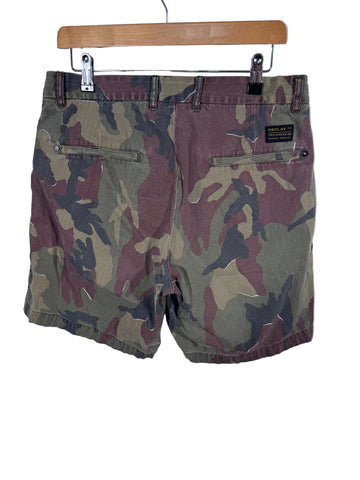 Pantaloni scurti/bermude Replay camuflaj marimea W30 barbat