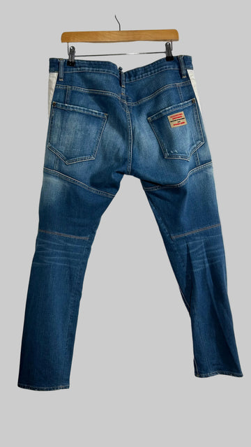 Blugi Dsquared2 marimea 52 barbat