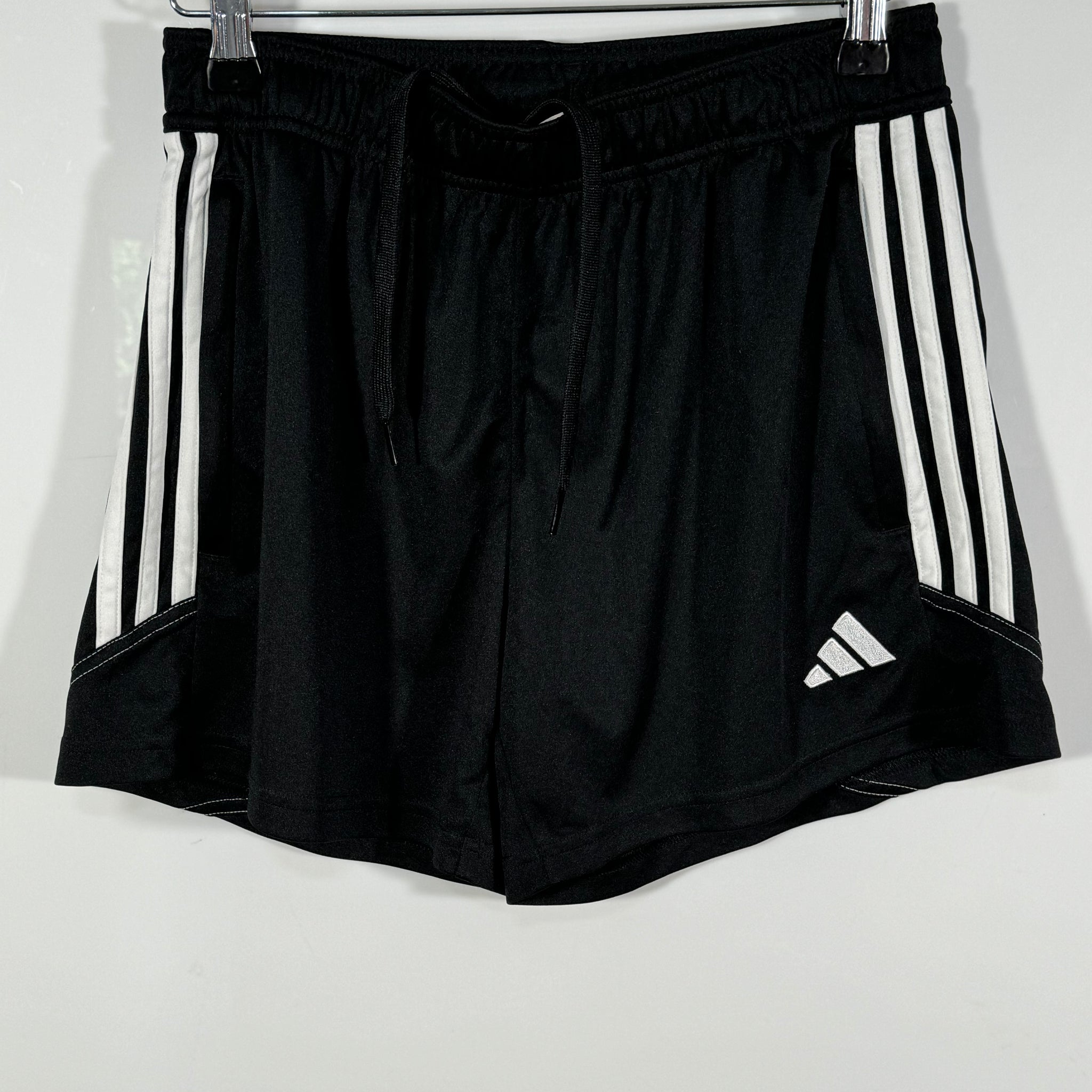 Pantaloni scurti Adidas Aeroready marimea S