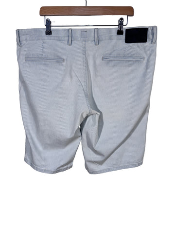 Pantaloni scurti Hugo Boss Orange marimea 38 barbat