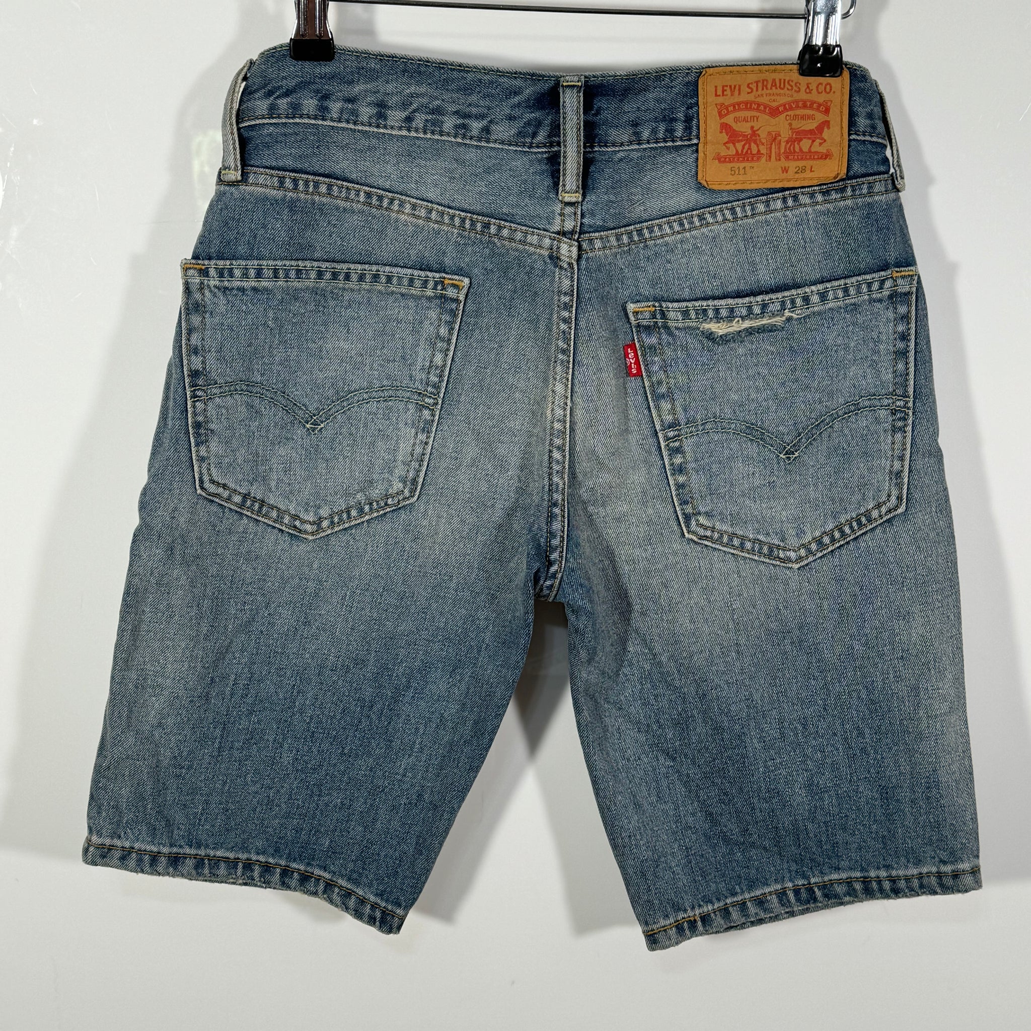 Pantaloni scurti/bermude de blugi Tommy Hilfiger marimea W32 de barbat