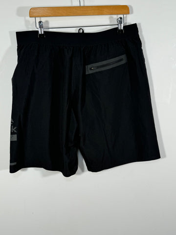 Pantaloni scurți / Short Reebok mărimea L bărbat