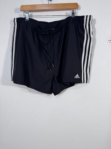 Pantaloni scurti Adidas marimea 2XL barbat