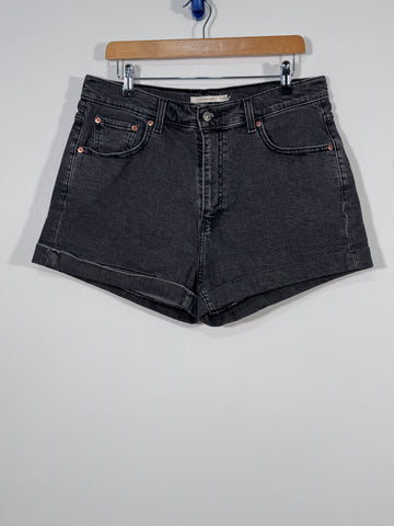 Pantaloni scurti Levi’s marimea W32 dama