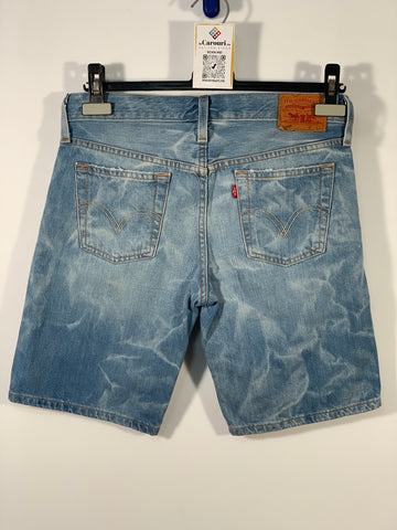 Pantaloni scurți Levi’s marimea 24 XS barbat