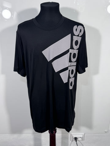 Tricou Adidas marimea L barbat