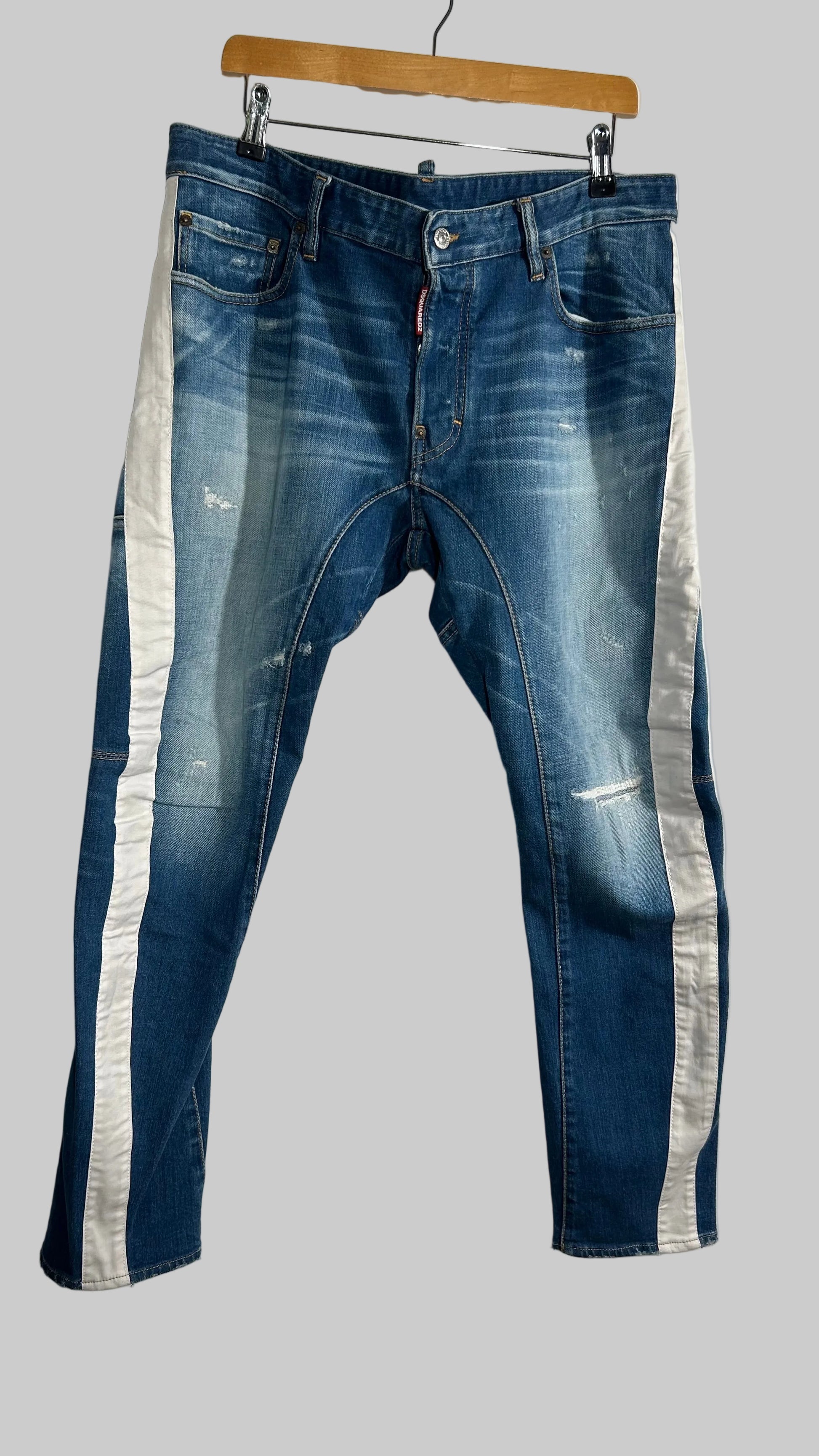 Blugi Dsquared2 marimea 52 barbat