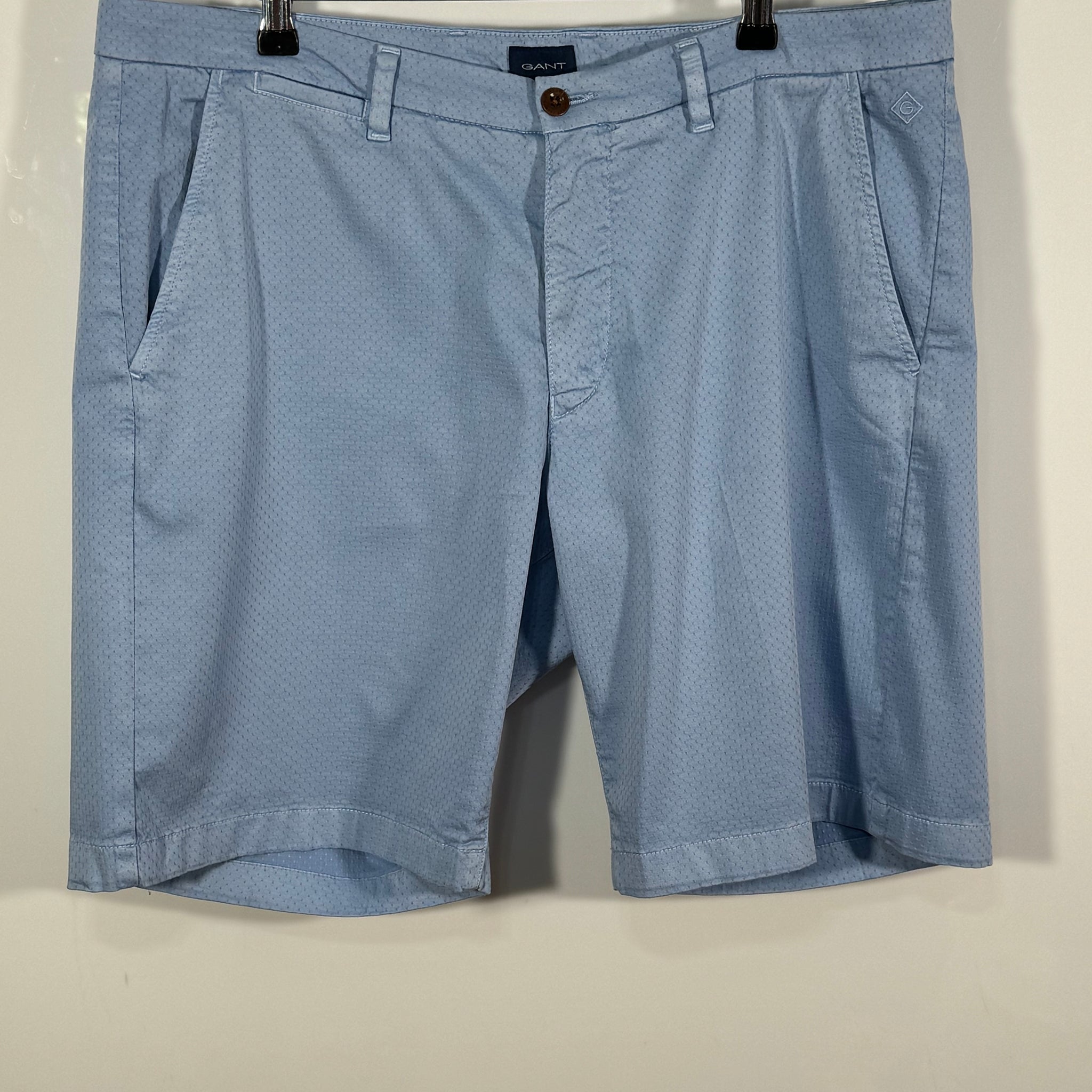 Pantaloni scurti Gant marimea W38 de barbat