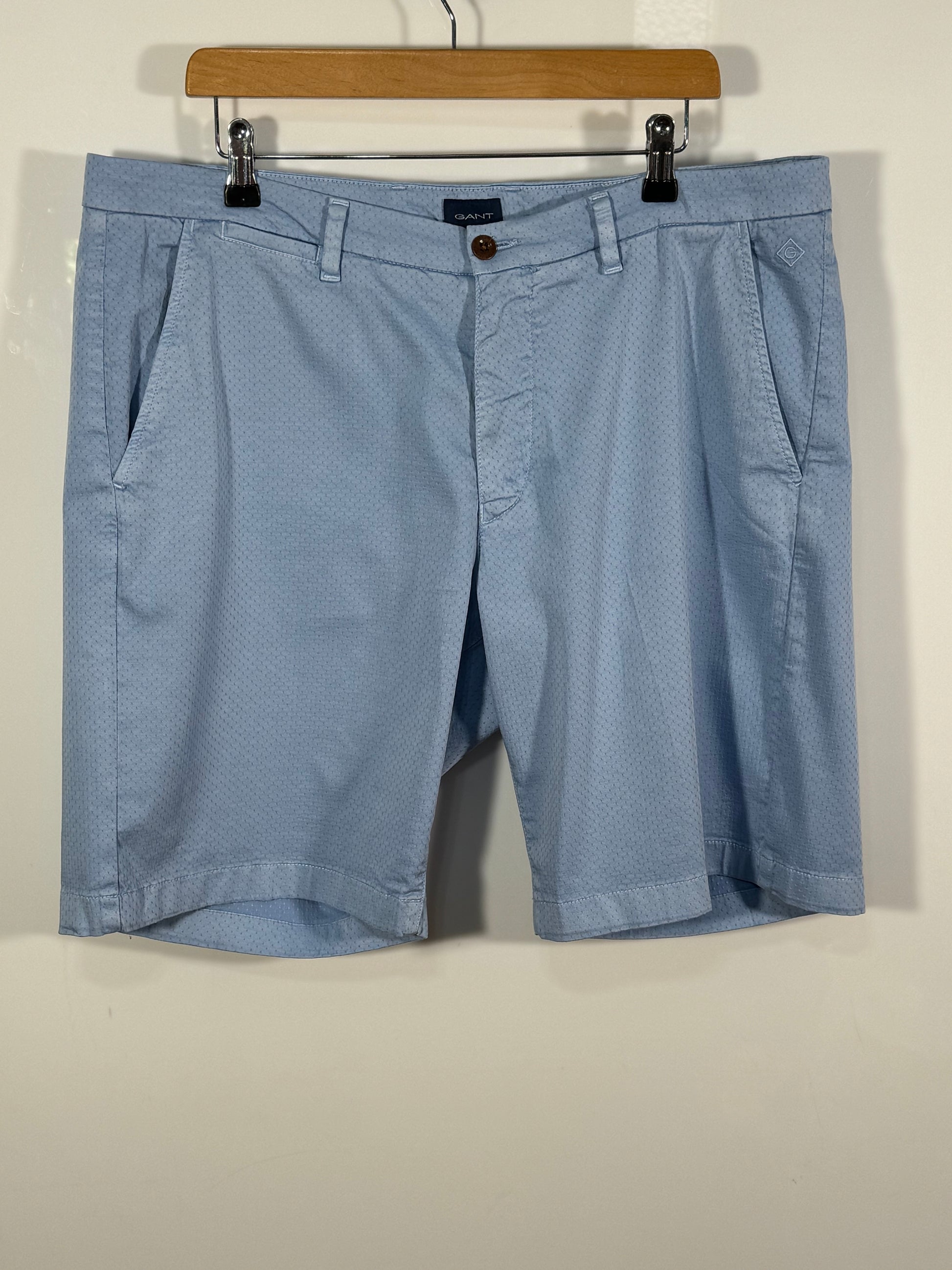 Pantaloni scurti Gant marimea W38 de barbat