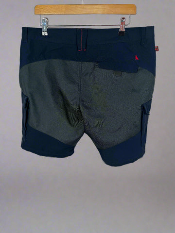 Pantaloni scurti Musto Evolution UPF 40 marimea L barbat