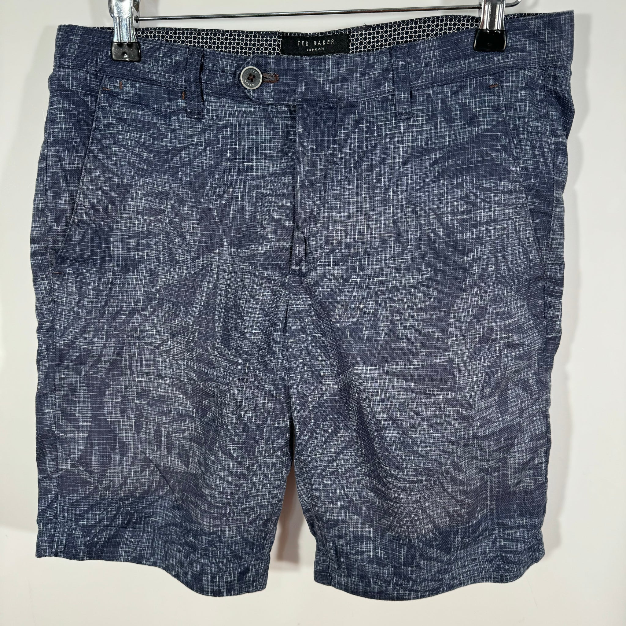 Pantaloni scurti Ted Baker Londin marimea W30 de barbat