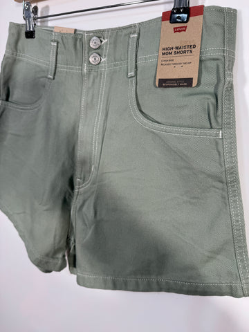 Pantaloni scurti Levi’s marimea M dama