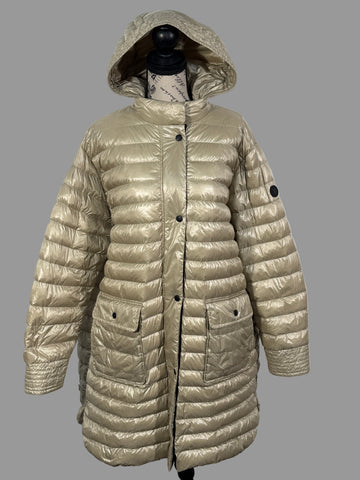 Geacă de puf Bogner 100% puf natural extrem de usoara ,rezistentă la apă marimea 3XL dama