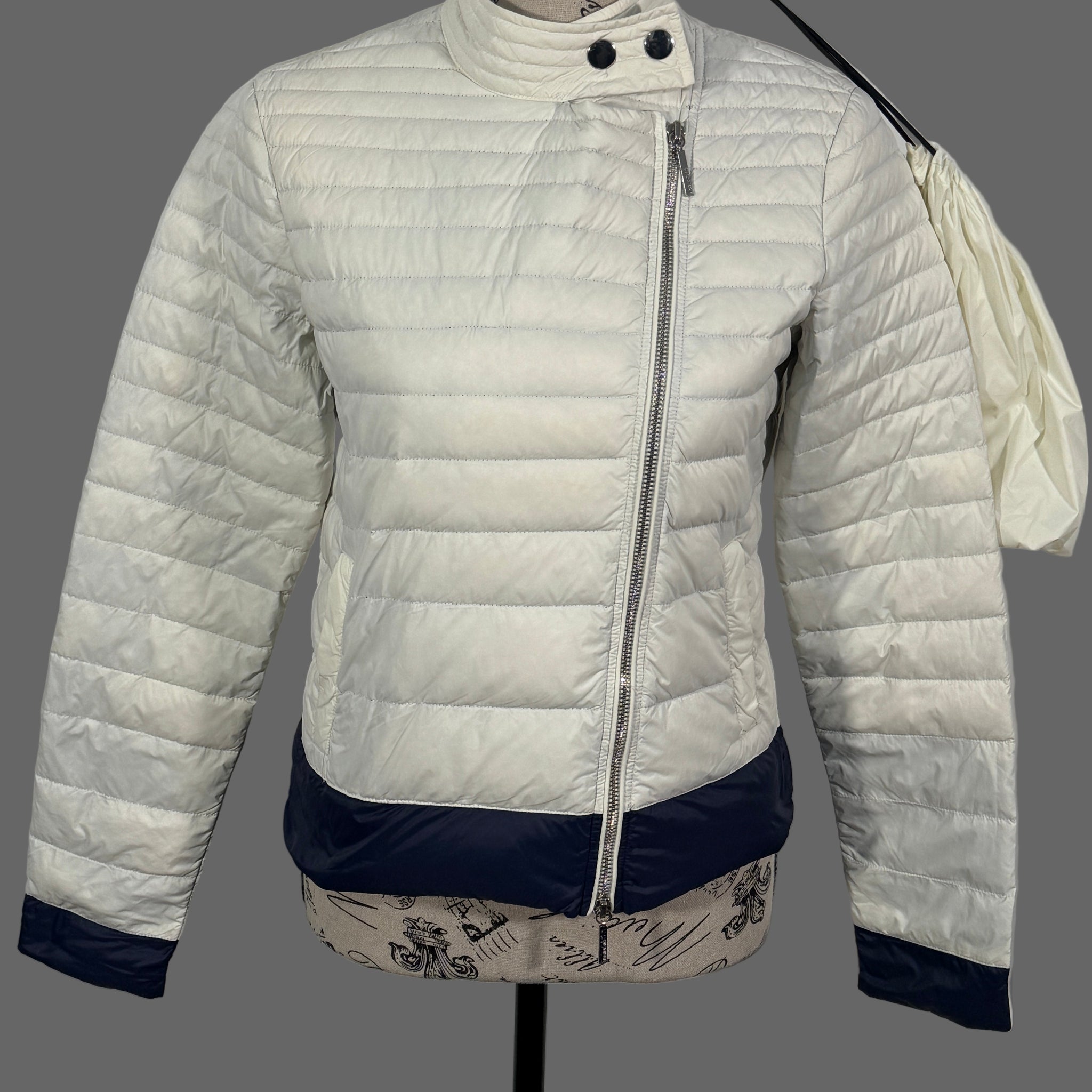 Geaca Armani jeans packable 90% puf 10% pana marimea S dama