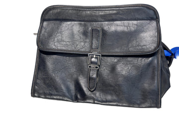 Geantă tip mapa Esprit cu fermoar 100% piele naturala unisex