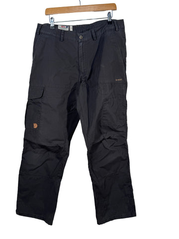 Pantaloni Fjallraven G1000 marimea 52 barbat