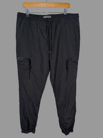Pantaloni French Connection marimea L barbat