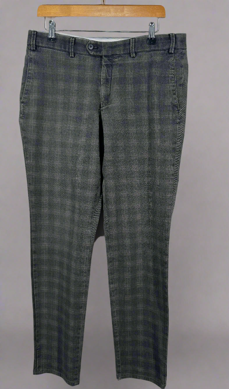 Pantaloni Hiltl casual marimea L barbat