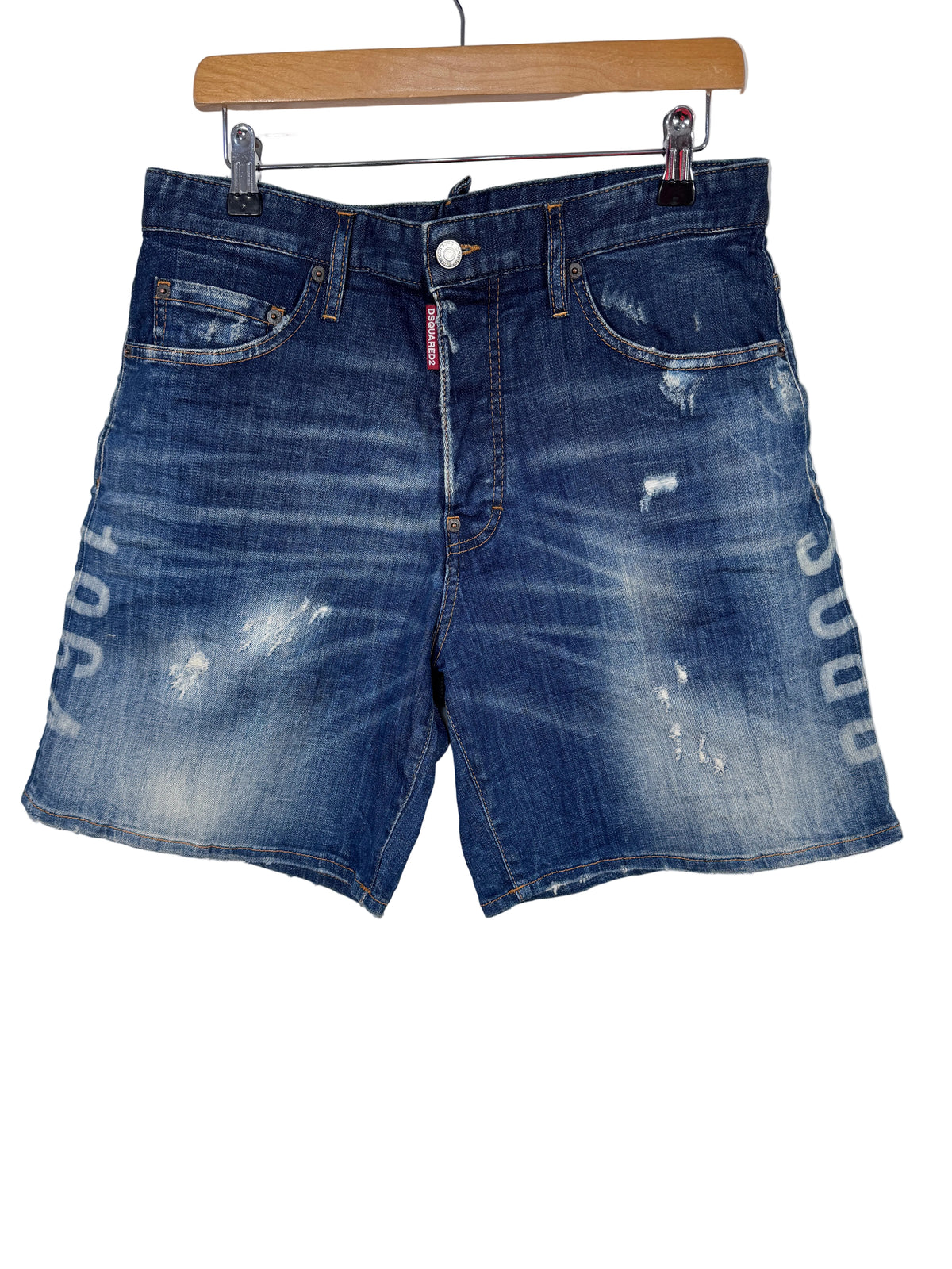 Pantaloni scurți/ bermude Dsquared2 marimea 46 barbat