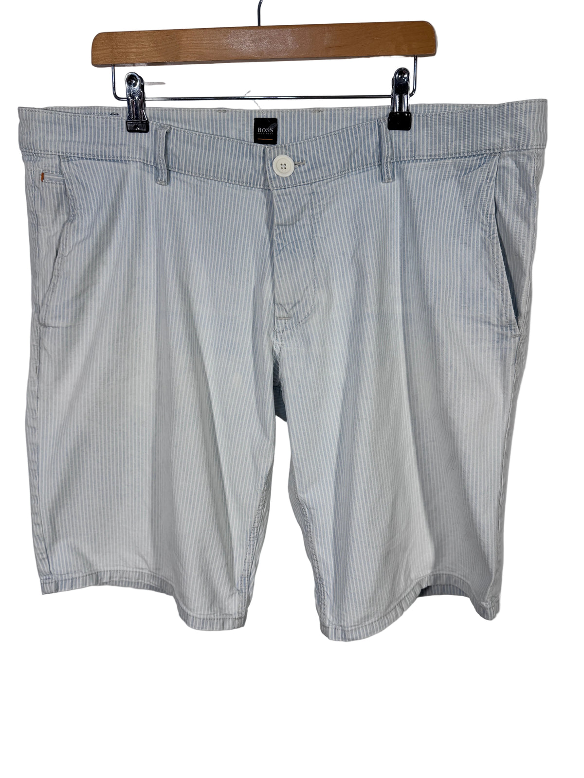 Pantaloni scurti Hugo Boss Orange marimea 38 barbat