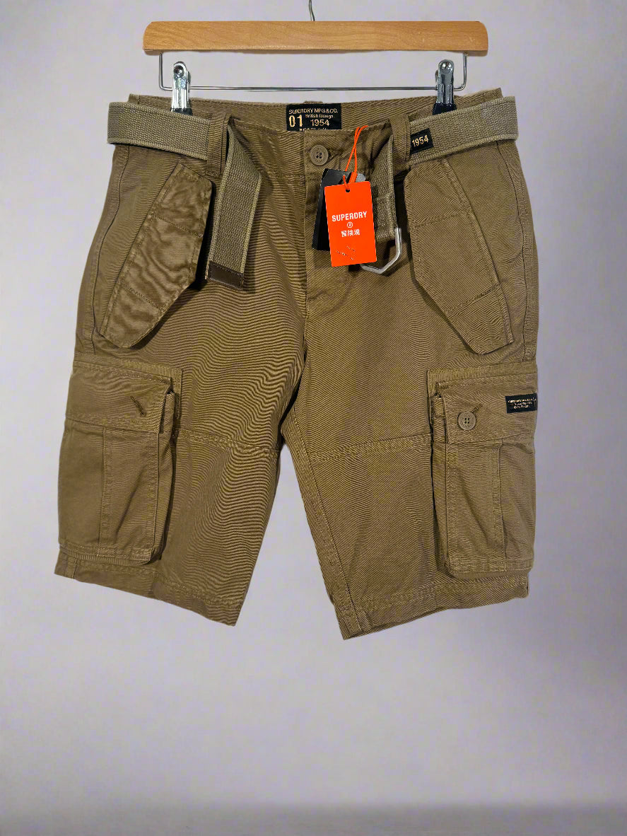 Pantaloni scurti/bermude Superdry marimea W30 barbat