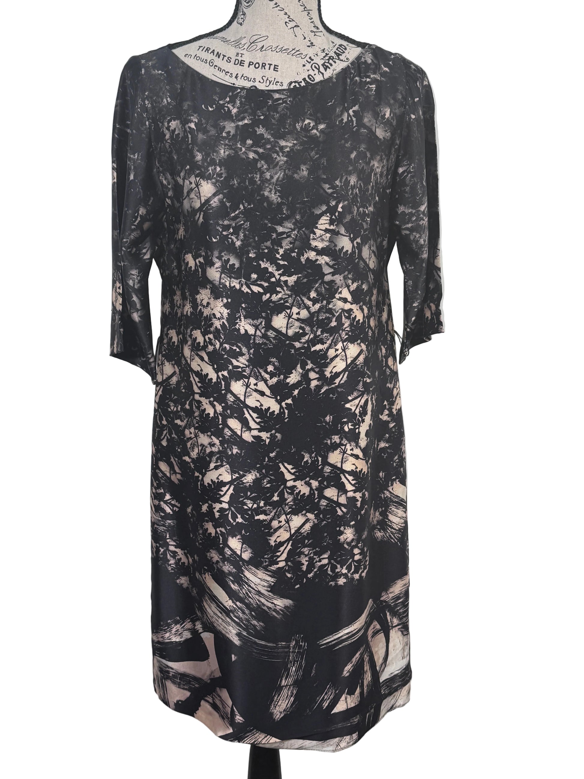 Rochie Hugo Boss 100% matase naturala lipsa cordon marimea 36 S dama