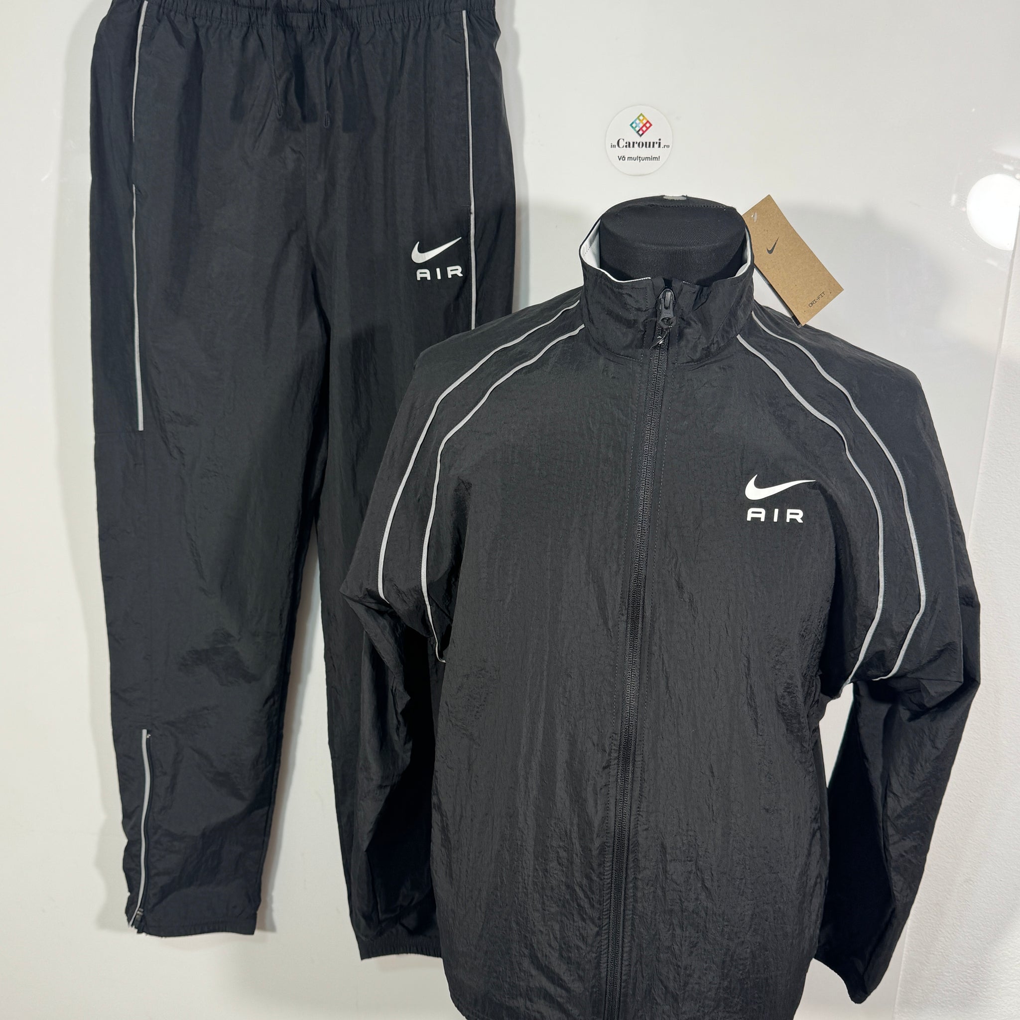 Trening Nike Air marimea 158-170 XL Youth (adolescenti)unisex 2 colors disposable kaki și negru